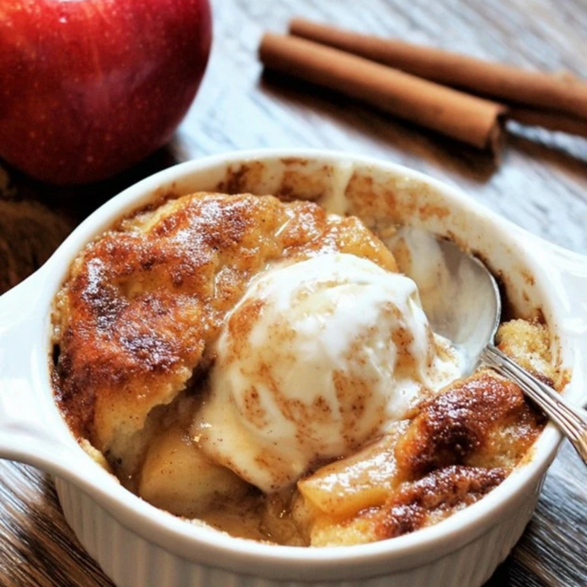 Cinnamon Apple Cobbler