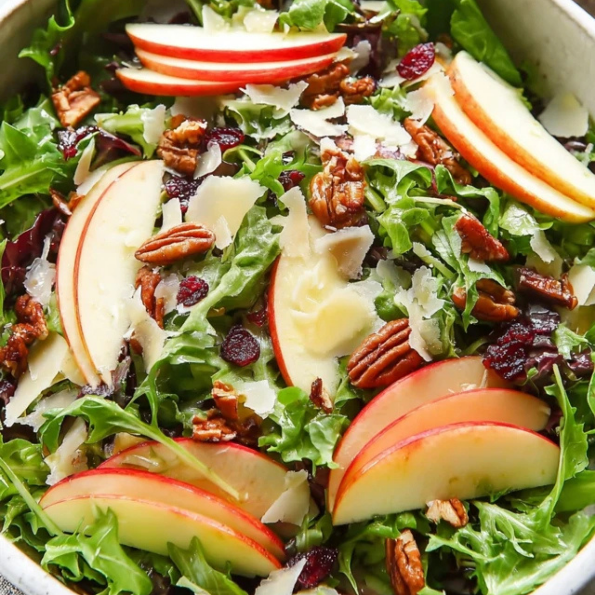 Apple Salad with Cheddar