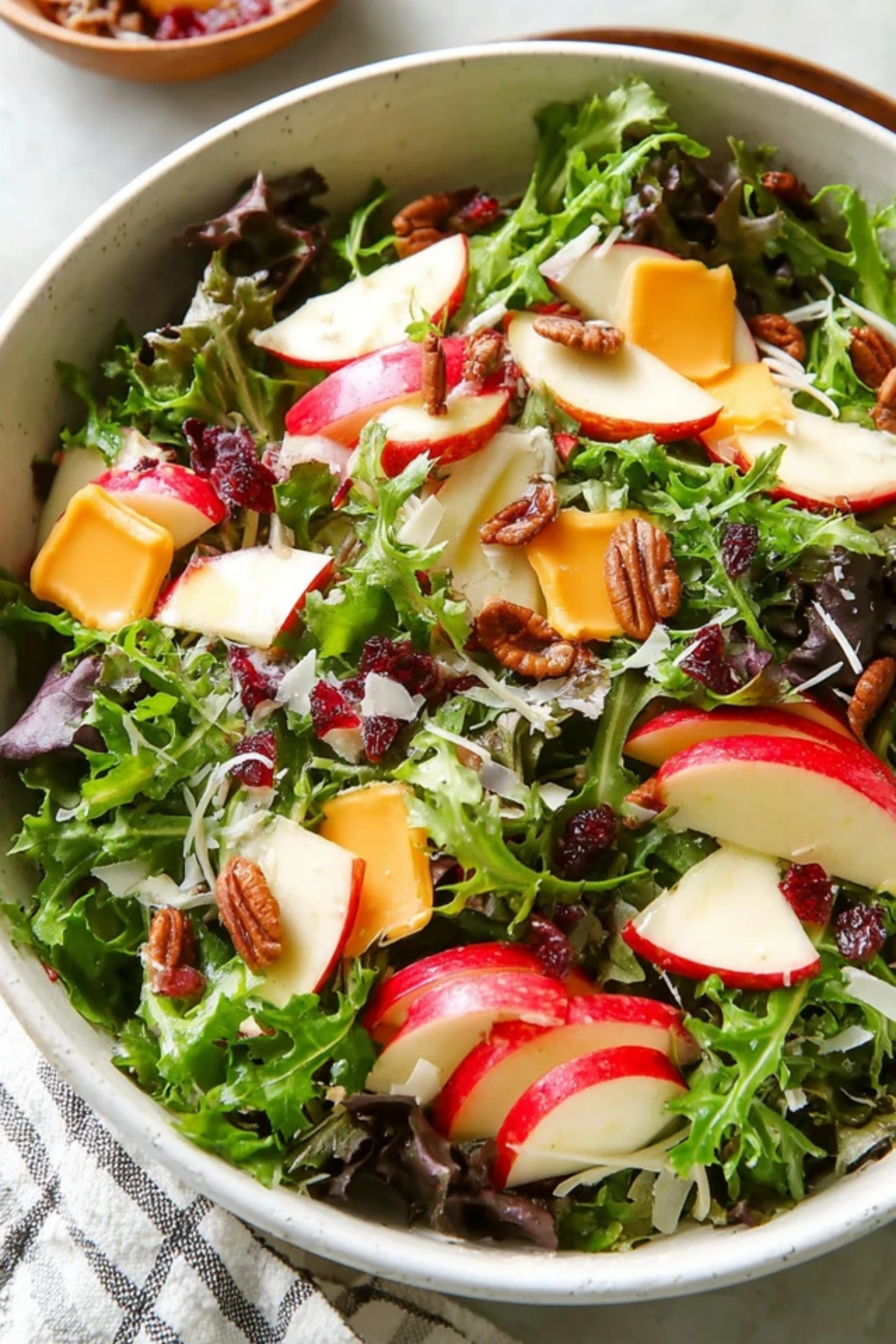 Apple Salad with Cheddar