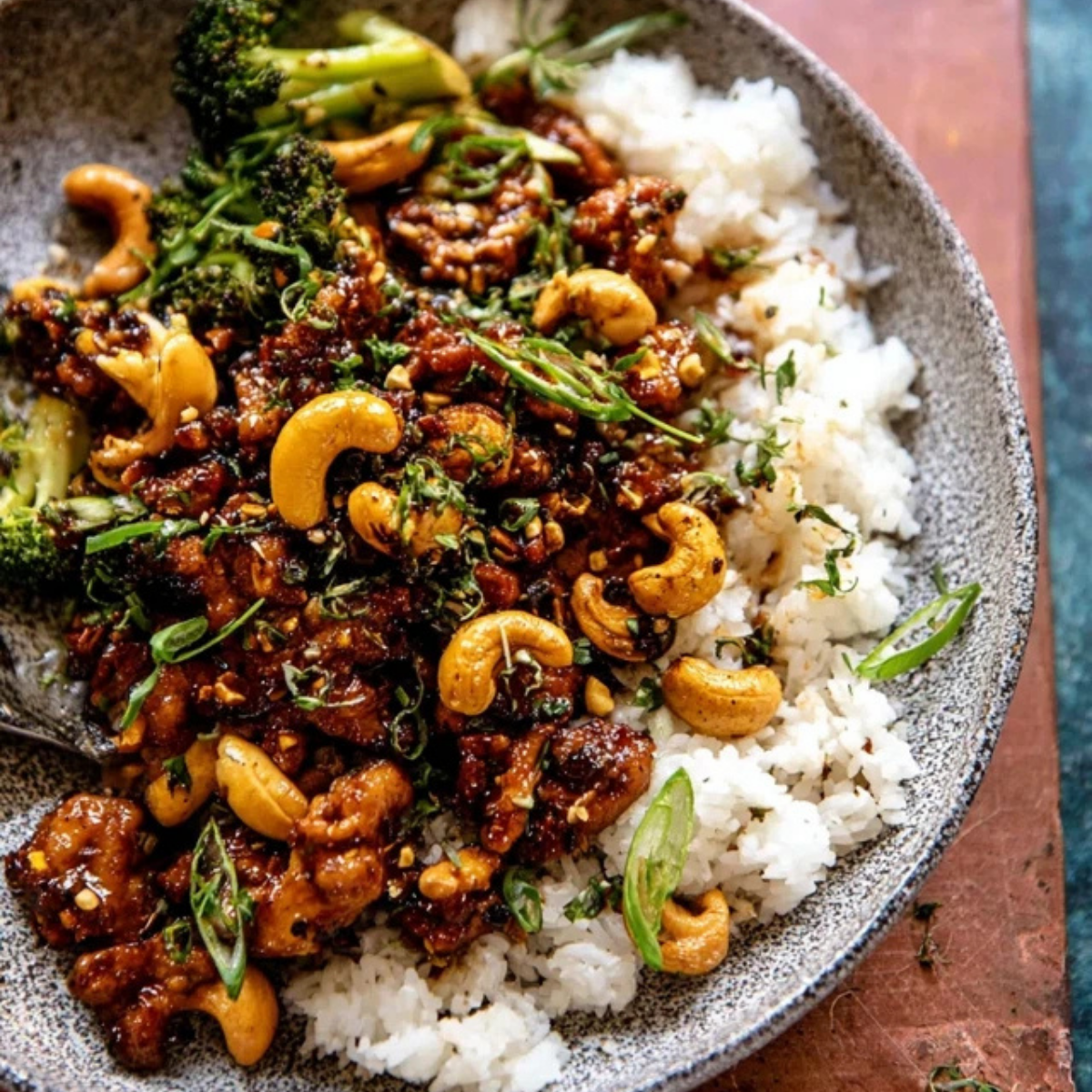 20 Minute Garlic Butter Cashew Chicken