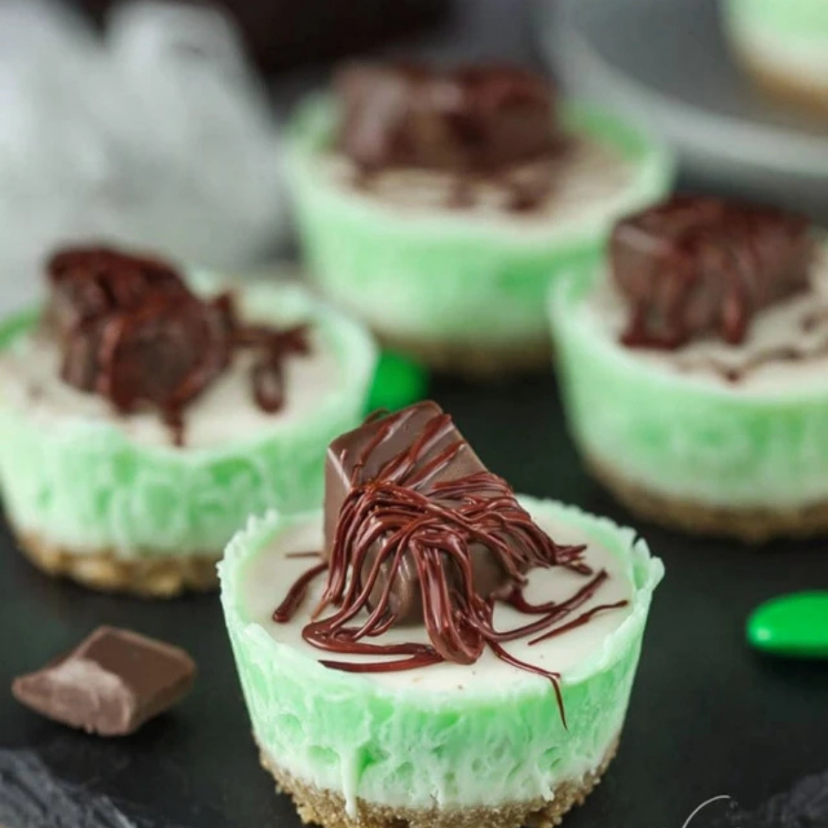 No Bake Mini Cheesecakes