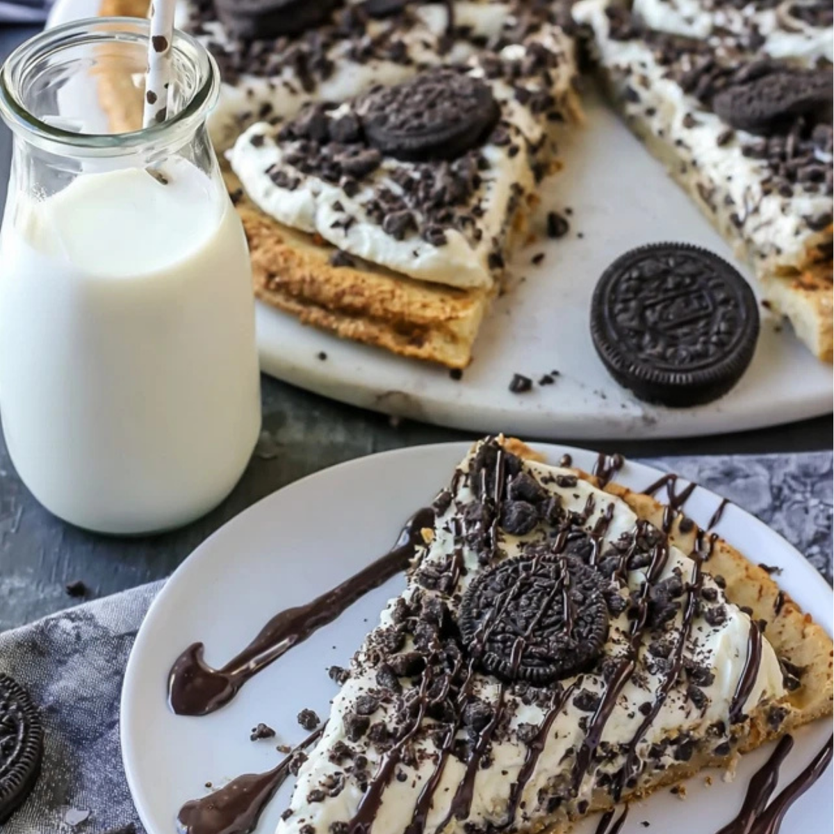Cookies and Cream Dessert Pizza